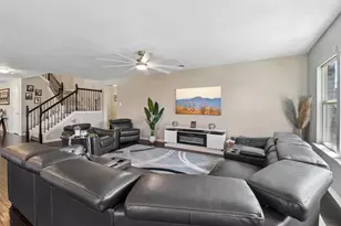 716 Snowy Orchid Ln, DeSoto, TX 75115 - Photo 3