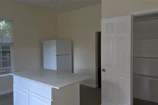 608 W 6th St, Bonham, TX 75418 - Photo 3