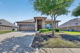 1118 Crest Ridge Dr, Glenn Heights, TX 75154 - Photo 3