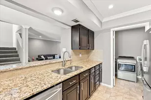 12919 Woodbend Ln, Dallas, TX 75243 - Photo 5