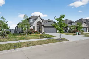 7213 Cherry Blossom Ln, Little Elm, TX 76227 - Photo 3