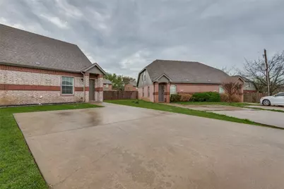 321 Queens Court S #B, Mansfield, TX 76063 - Photo 9