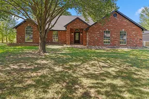 510 Oklahoma St, Van, TX 75790 - Photo 1