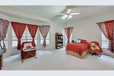 5701 Christy Lane, Haltom City, TX 76137 - Photo 7