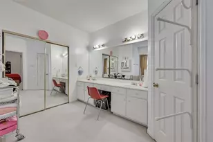 5701 Christy Ln, Haltom City, TX 76137 - Photo 9