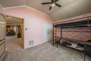 812 Chaparral Dr, Grand Prairie, TX 75052 - Photo 25