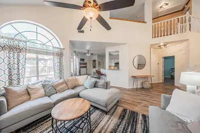 812 Chaparral Drive, Grand Prairie, TX 75052 - Photo 5