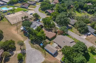 904 Spanish Trail Dr, Granbury, TX 76048 - Photo 29