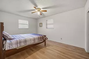 904 Spanish Trail Dr, Granbury, TX 76048 - Photo 11