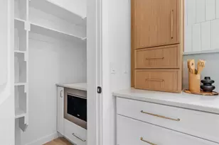333 N Moore St, Dallas, TX 75203 - Photo 9