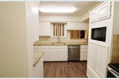 900 Valley Ridge Drive, DeSoto, TX 75115 - Photo 7