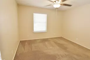 900 Valley Ridge Dr, DeSoto, TX 75115 - Photo 11