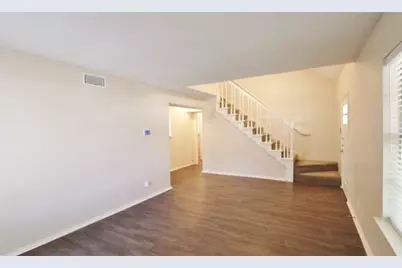 900 Valley Ridge Drive, DeSoto, TX 75115 - Photo 3