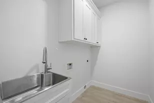 905 Cumberland St, McGregor, TX 76657 - Photo 31