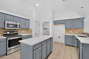 839 Evergreen Ln, Burleson, TX 76028 - Photo 13