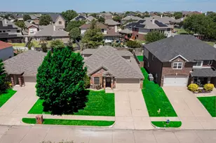839 Evergreen Ln, Burleson, TX 76028 - Photo 5