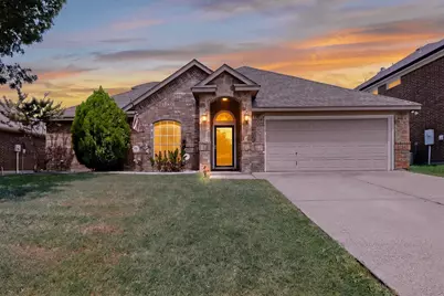 839 Evergreen Lane, Burleson, TX 76028 - Photo 3