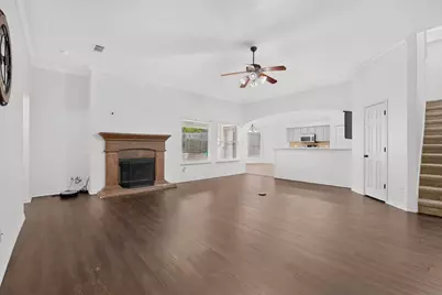 839 Evergreen Lane, Burleson, TX 76028 - Photo 9