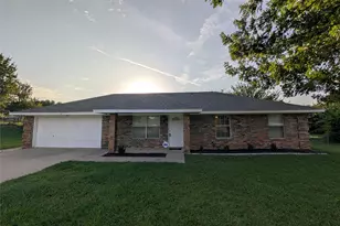 118 Westridge Dr, Springtown, TX 76082 - Photo 1