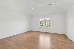 9143 Blf Holw Ct, Dallas, TX 75220 - Photo 29