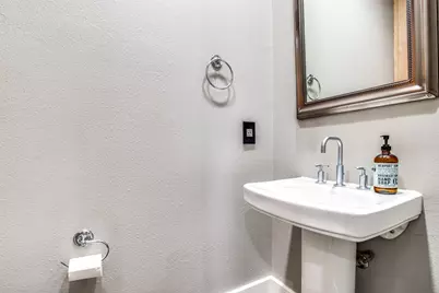 2411 N Hall Street #20, Dallas, TX 75204 - Photo 13