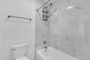 704 Matthews Ct, Arlington, TX 76012 - Photo 27