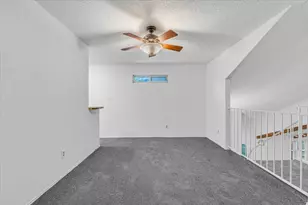 704 Matthews Ct, Arlington, TX 76012 - Photo 19