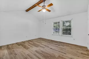 704 Matthews Ct, Arlington, TX 76012 - Photo 31