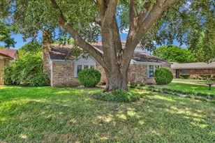 704 Matthews Ct, Arlington, TX 76012 - Photo 39