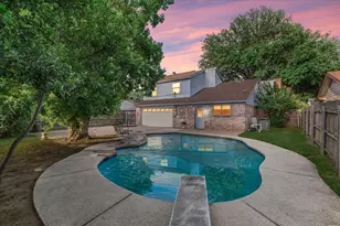 704 Matthews Ct, Arlington, TX 76012 - Photo 35