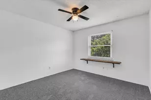 704 Matthews Ct, Arlington, TX 76012 - Photo 29