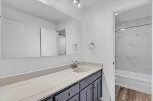 704 Matthews Ct, Arlington, TX 76012 - Photo 25