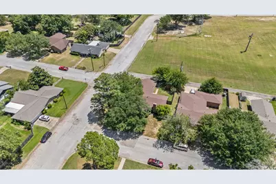 2903 Melmar Park Street, Commerce, TX 75428 - Photo 31