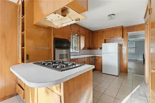 2204 Tierney Rd, Fort Worth, TX 76112 - Photo 3