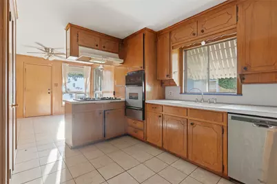 2204 Tierney Road, Fort Worth, TX 76112 - Photo 5