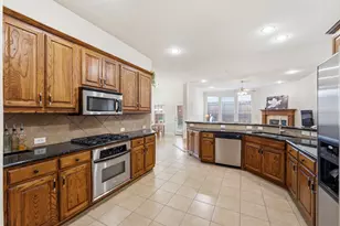 9878 Avalon Dr, Frisco, TX 75035 - Photo 7