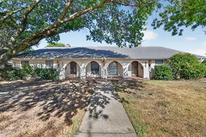 4900 Inverness Avenue, Fort Worth, TX 76132 - Photo 1