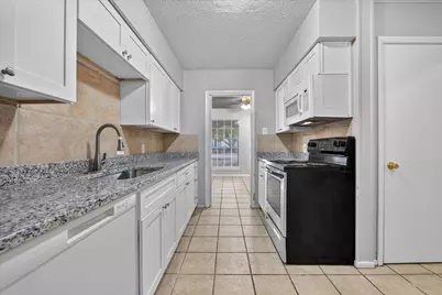 4902 Inverness Avenue, Fort Worth, TX 76132 - Photo 11