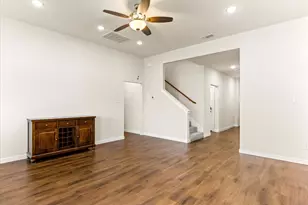 3805 Sage Ct, Granbury, TX 76048 - Photo 9