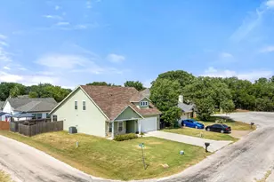 3805 Sage Ct, Granbury, TX 76048 - Photo 25