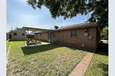 1810 Peach, Goldthwaite, TX 76844 - Photo 19