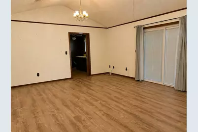 1810 Peach, Goldthwaite, TX 76844 - Photo 5