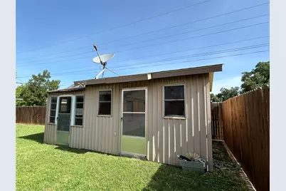 1810 Peach, Goldthwaite, TX 76844 - Photo 13