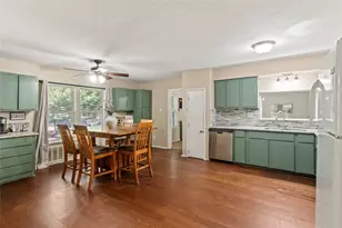 335 Running Brook Rd, Mabank, TX 75156 - Photo 9