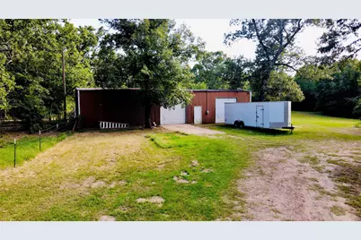 1167 County Road 44600, Blossom, TX 75416 - Photo 3