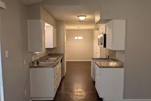 633 Christie Ct, Everman, TX 76140 - Photo 7
