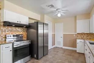 4617 Colonial Ave, Waco, TX 76710 - Photo 5