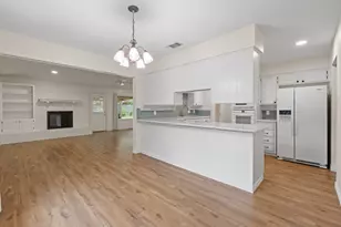 3756 Wedgworth Rd S, Fort Worth, TX 76133 - Photo 5