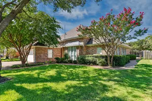 913 Mesquite St, Gainesville, TX 76240 - Photo 1