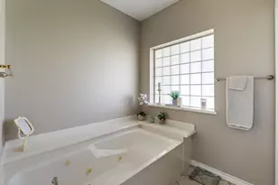 8648 County Rd 1128, Godley, TX 76044 - Photo 13